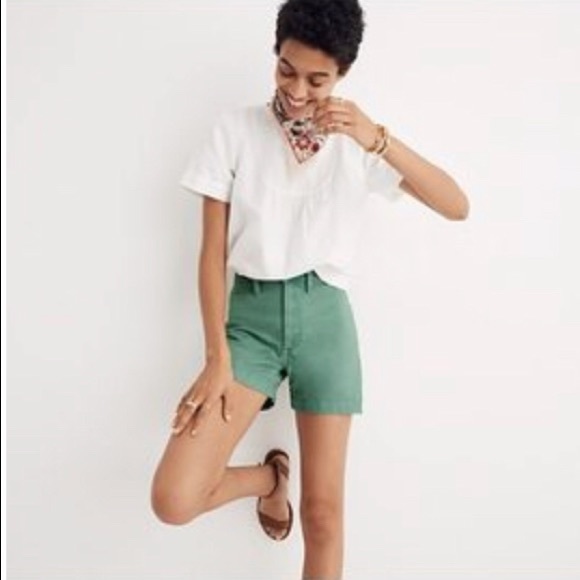 Madewell Pants - NWOT Madewell Emmett Short in Pale Evergreen
